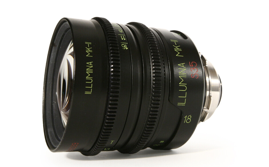 Lumatech Super 35 Illumina coated 18mm T1.3 (ft) lens